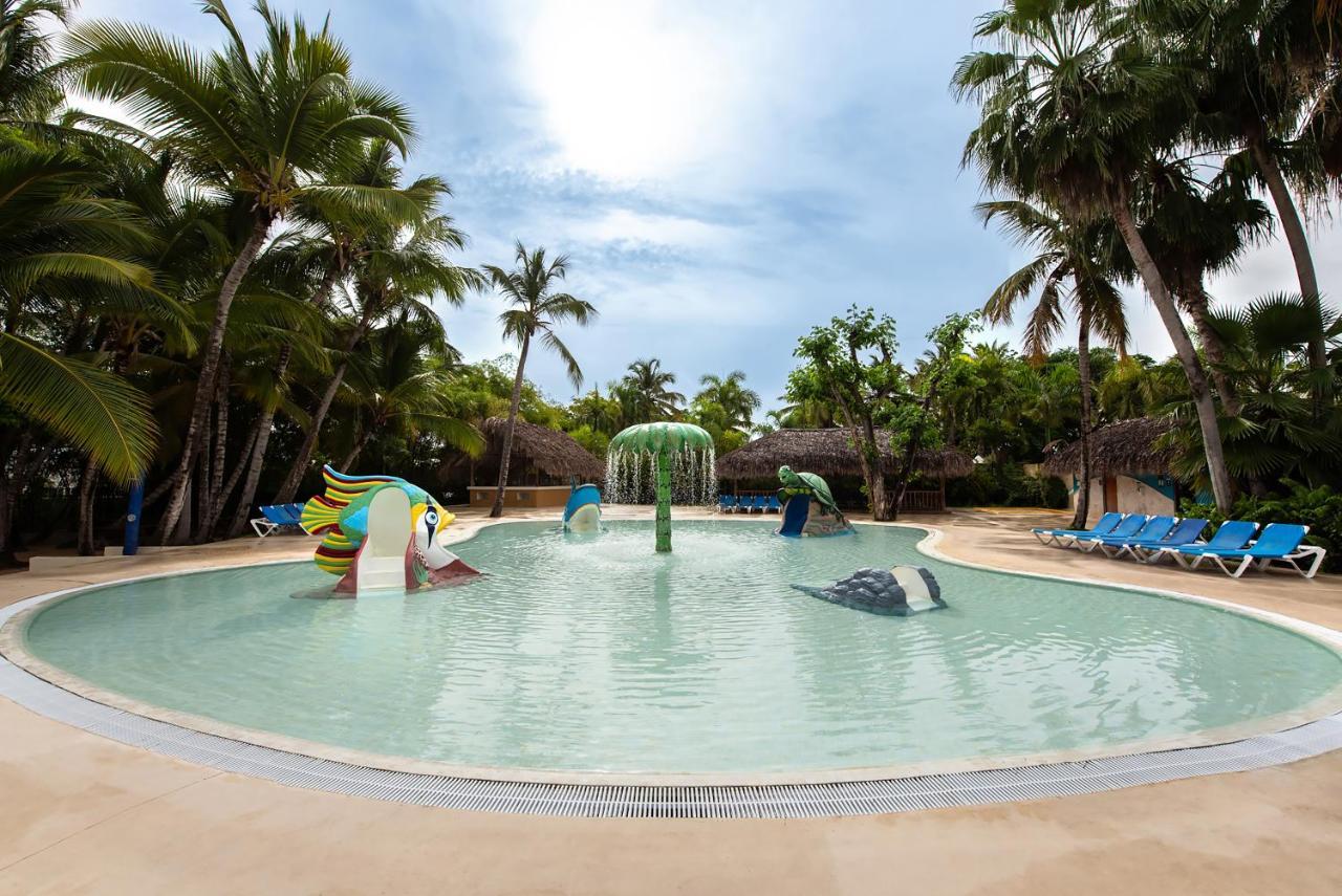 Grand Sirenis Punta Cana Resort & Aquagames Uvero Alto Exterior photo The swimming pool at the resort