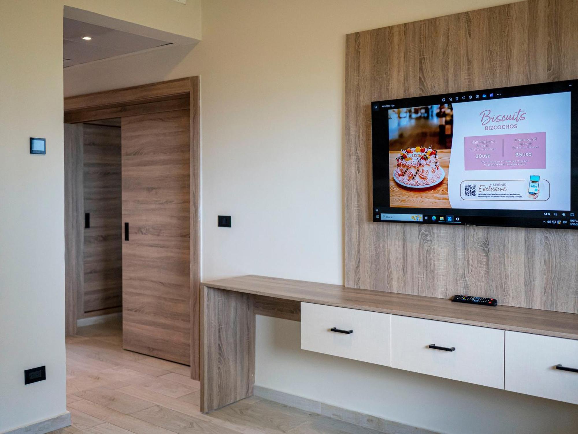 Grand Sirenis Punta Cana Resort & Aquagames Uvero Alto Exterior photo A room at the hotel