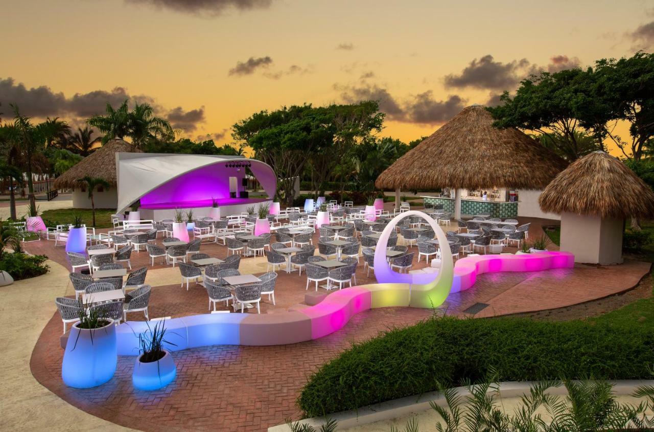 Grand Sirenis Punta Cana Resort & Aquagames Uvero Alto Exterior photo The resort's outdoor theater