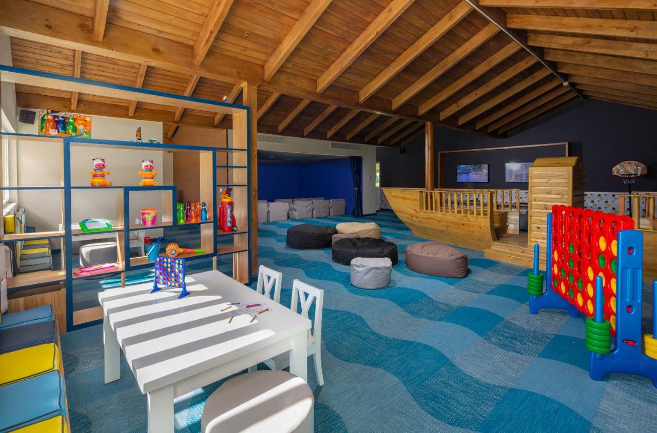 Grand Sirenis Punta Cana Resort & Aquagames Uvero Alto Exterior photo The Kids Club at the Sheraton Maldives Resort & Spa