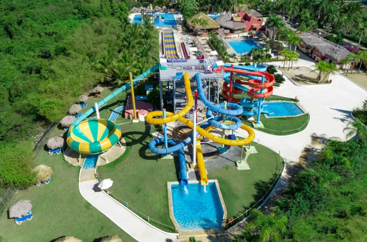 Grand Sirenis Punta Cana Resort & Aquagames Uvero Alto Exterior photo Aerial view of Splash Jungle Water Park